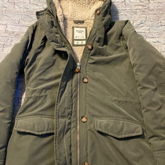 Small Abercrombie & Fitch coat - Picture 1 of 11